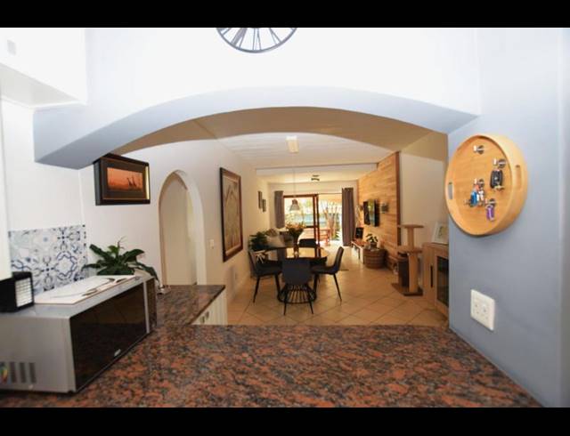2 BEDROOM APARTMENT FOR SALE IN PAULSHOF